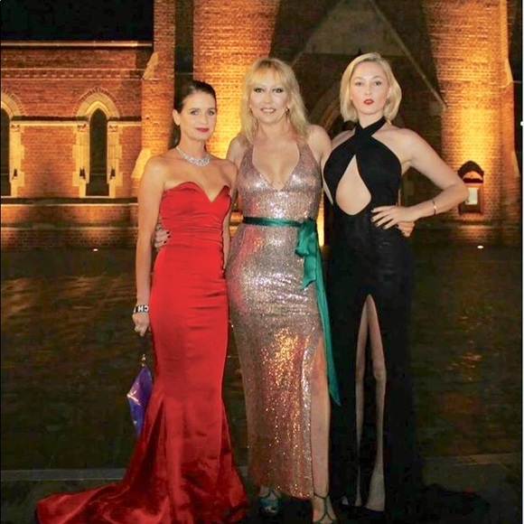 Wheels dollbaby Red Gown - Picture 2 of 8